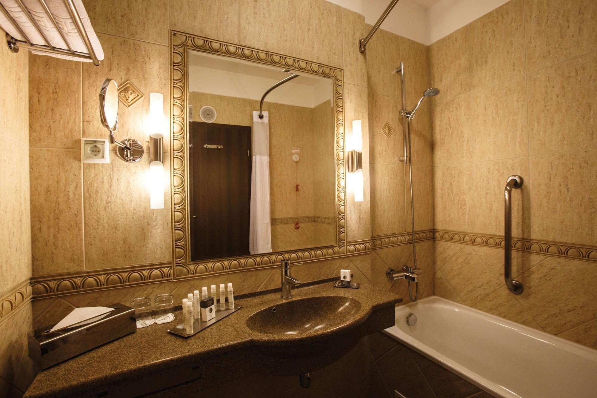 Doubletree By Hilton Hotel Sighisoara - Cavaler Экстерьер фото