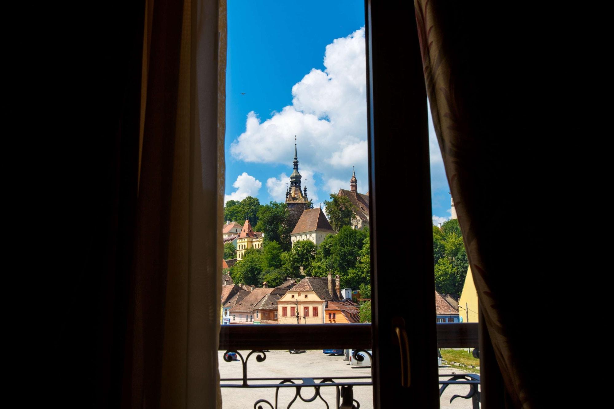 Doubletree By Hilton Hotel Sighisoara - Cavaler Экстерьер фото
