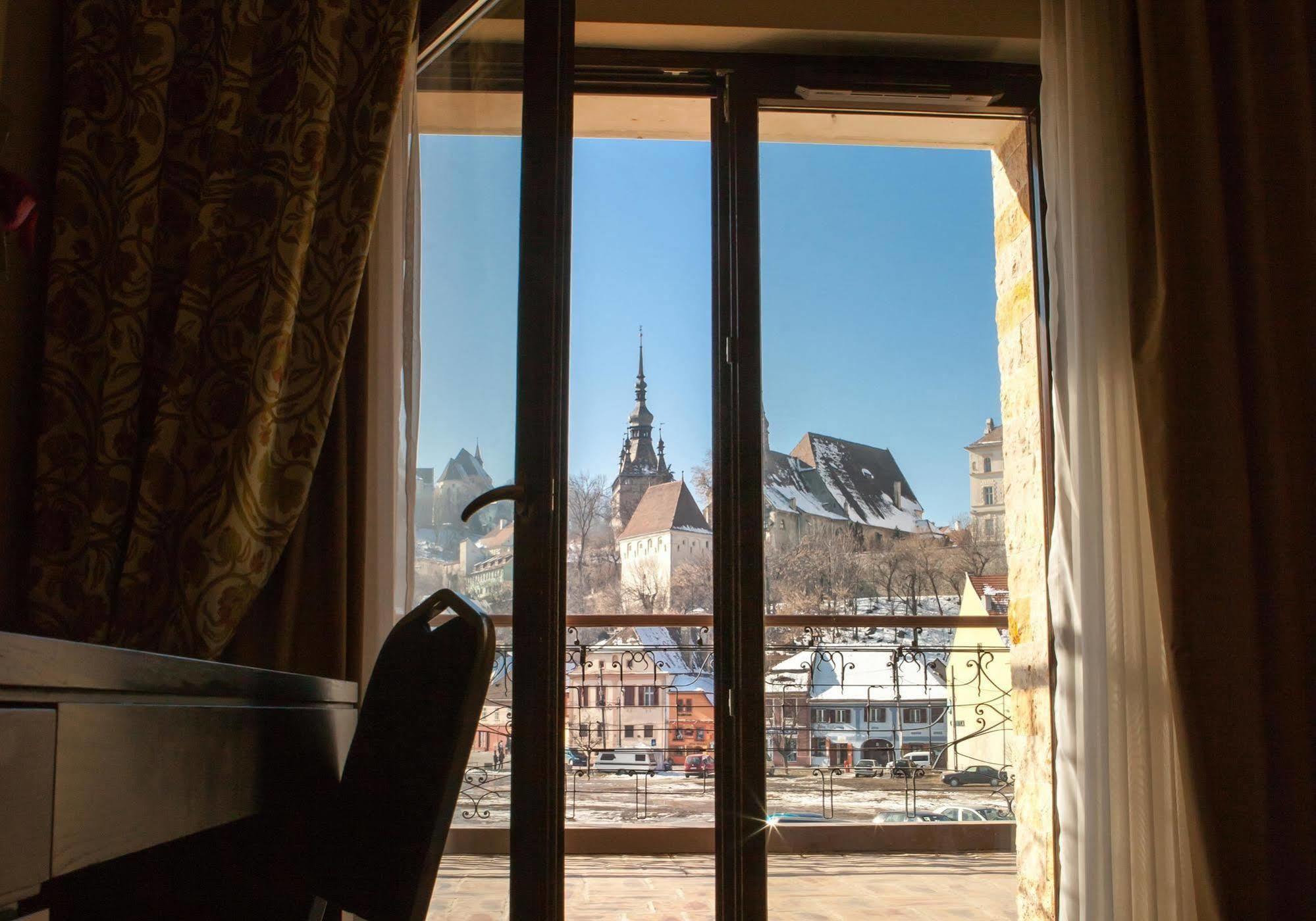Doubletree By Hilton Hotel Sighisoara - Cavaler Экстерьер фото